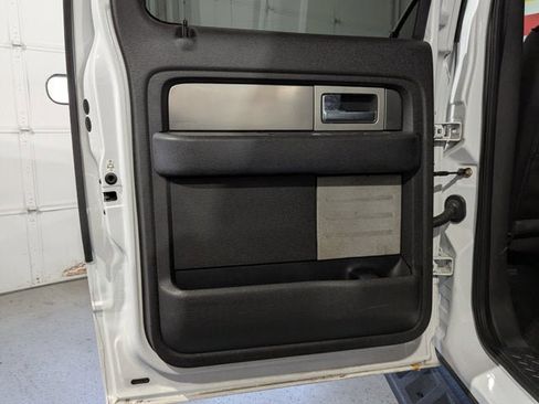 Used 2014 Ford F150 Raptor w/ Equipment Group 801A Luxury image 19