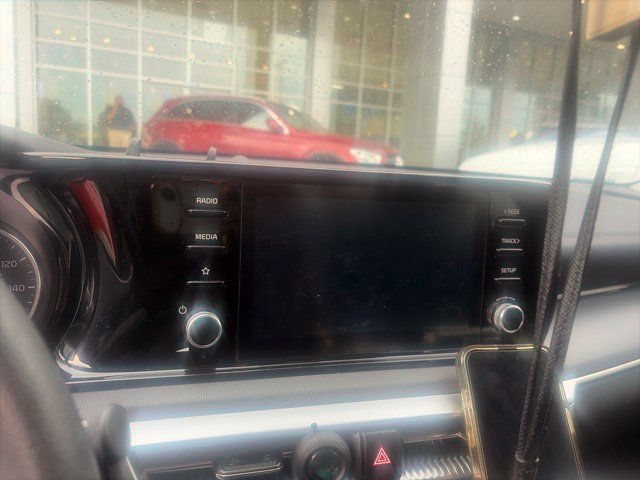 Used 2022 Kia K5 LX FWD image 4