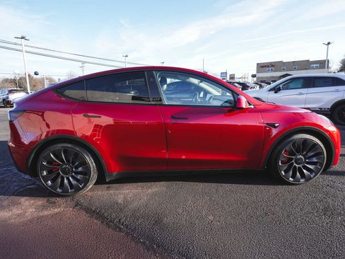 Used 2024 Tesla Model Y Performance image 3