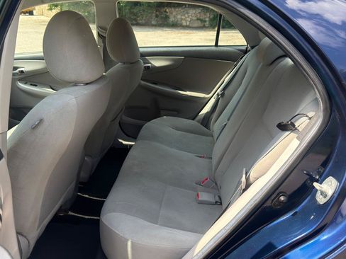 Used 2013 Toyota Corolla LE FWD image 30