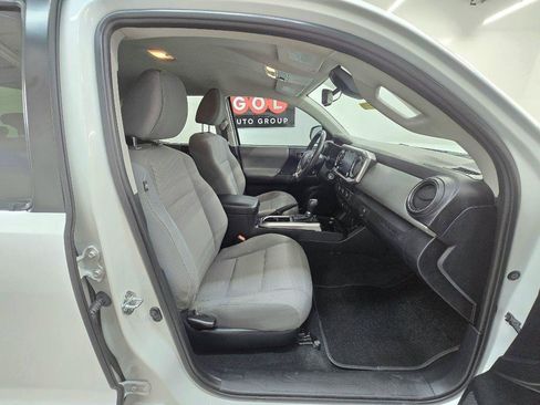 Used 2021 Toyota Tacoma SR5 RWD image 19