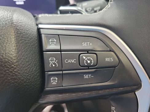 Used 2024 Jeep Grand Cherokee L Altitude AWD/4WD image 44