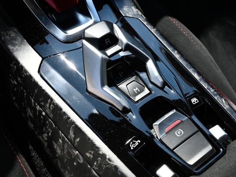 Used 2018 Lamborghini Huracan Performante image 29