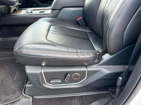 Used 2021 Ford Expedition Platinum image 22