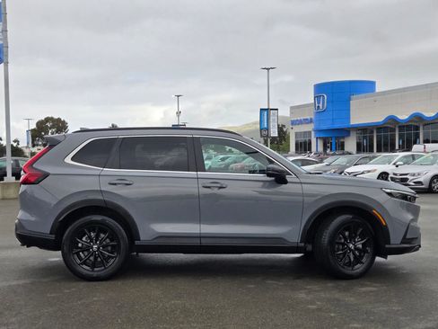 Used 2025 Honda CR-V Sport-L image 8