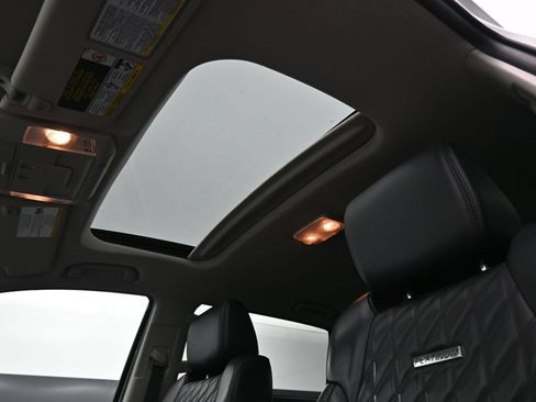 Used 2018 Toyota Tundra Platinum AWD/4WD image 14