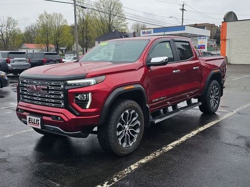 Used 2023 GMC Canyon Denali AWD/4WD image 3