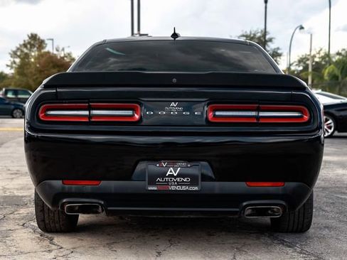 Used 2016 Dodge Challenger R/T w/ Sound Group image 9