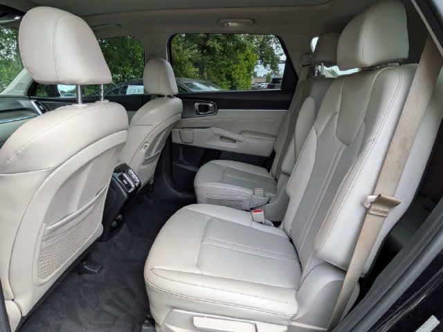 Used 2023 Kia Sorento SX FWD image 16