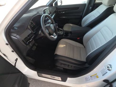 Used 2025 Honda CR-V Sport Touring image 13