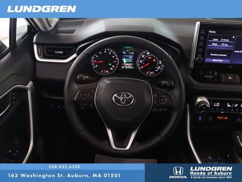 Used 2022 Toyota RAV4 XLE Premium AWD/4WD image 19