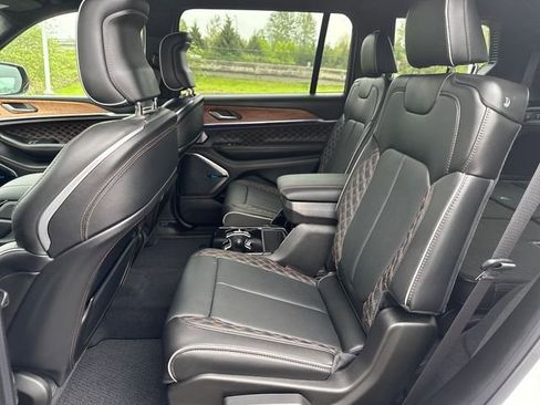 New 2025 Jeep Grand Cherokee L Summit AWD/4WD image 11