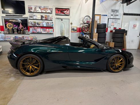 Used 2023 McLaren 720S Performance image 5