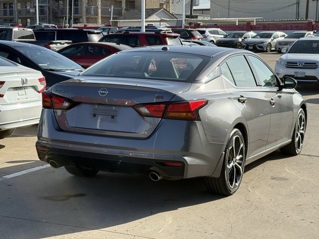 Used 2024 Nissan Altima 2.5 SR FWD image 4