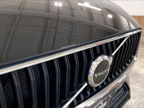 Certified 2023 Volvo XC60 B5 Core image 29