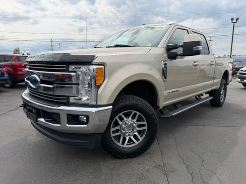 Used 2017 Ford F250 Lariat w/ Lariat Value Package AWD/4WD image 1