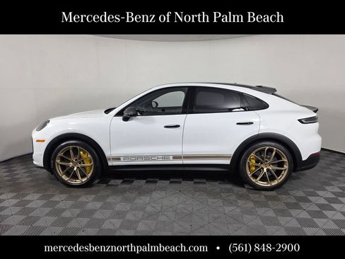Used 2025 Porsche Cayenne Turbo GT AWD/4WD image 3