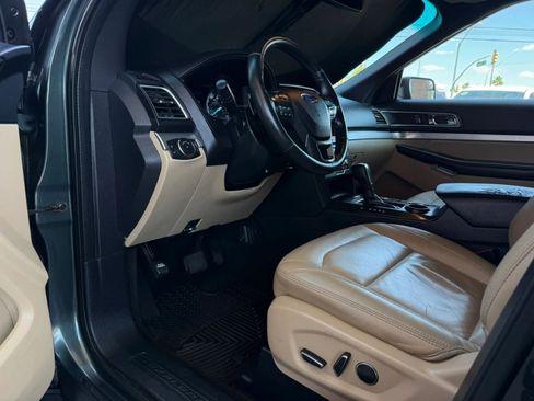 Used 2016 Ford Explorer XLT w/ Equipment Group 202A FWD image 40