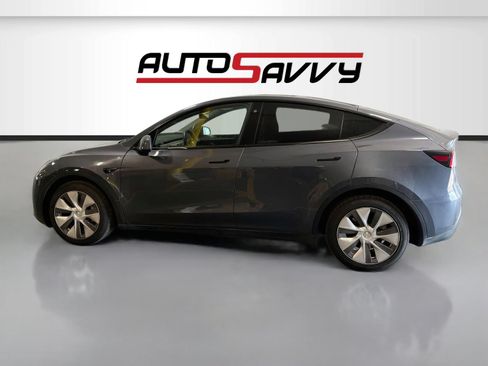 Used 2023 Tesla Model Y Long Range AWD/4WD image 4