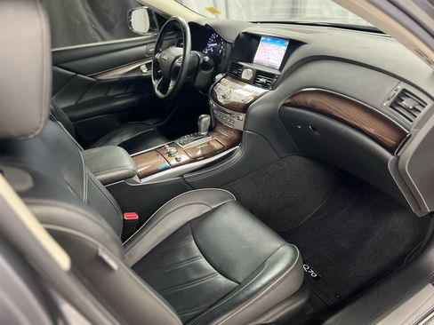 Used 2017 INFINITI Q70 L 3.7 w/ Deluxe Touring Package image 21