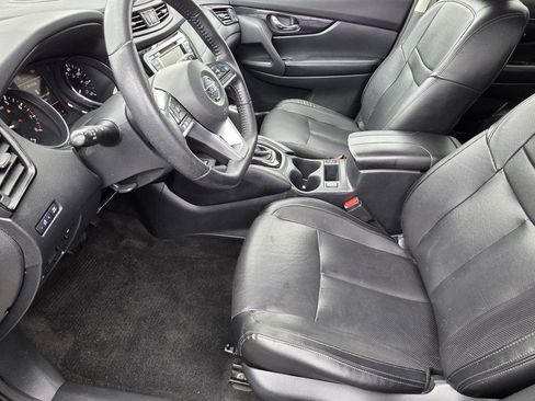 Used 2020 Nissan Rogue SL AWD/4WD image 6