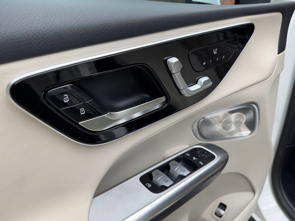 Certified 2026 Mercedes-Benz GLC 300 4MATIC image 10