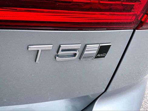 Used 2018 Volvo XC60 T5 Inscription w/ Convenience Package image 10