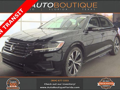 Used 2021 Volkswagen Passat 2.0T SE image 1