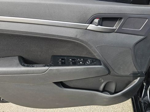 Used 2020 Hyundai Elantra SEL w/ Cargo Package (C1) FWD image 9