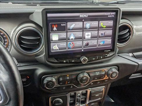 Used 2018 Jeep Wrangler Unlimited Sahara image 13