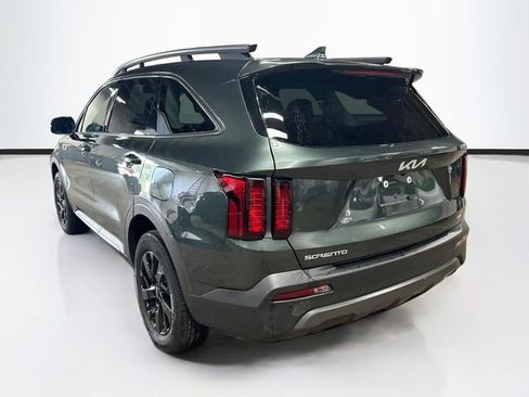 Used 2023 Kia Sorento S w/ Panoramic Sunroof Package AWD/4WD image 5