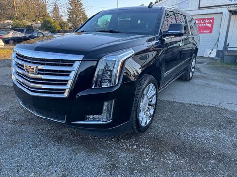 Used 2016 Cadillac Escalade ESV Platinum image 3