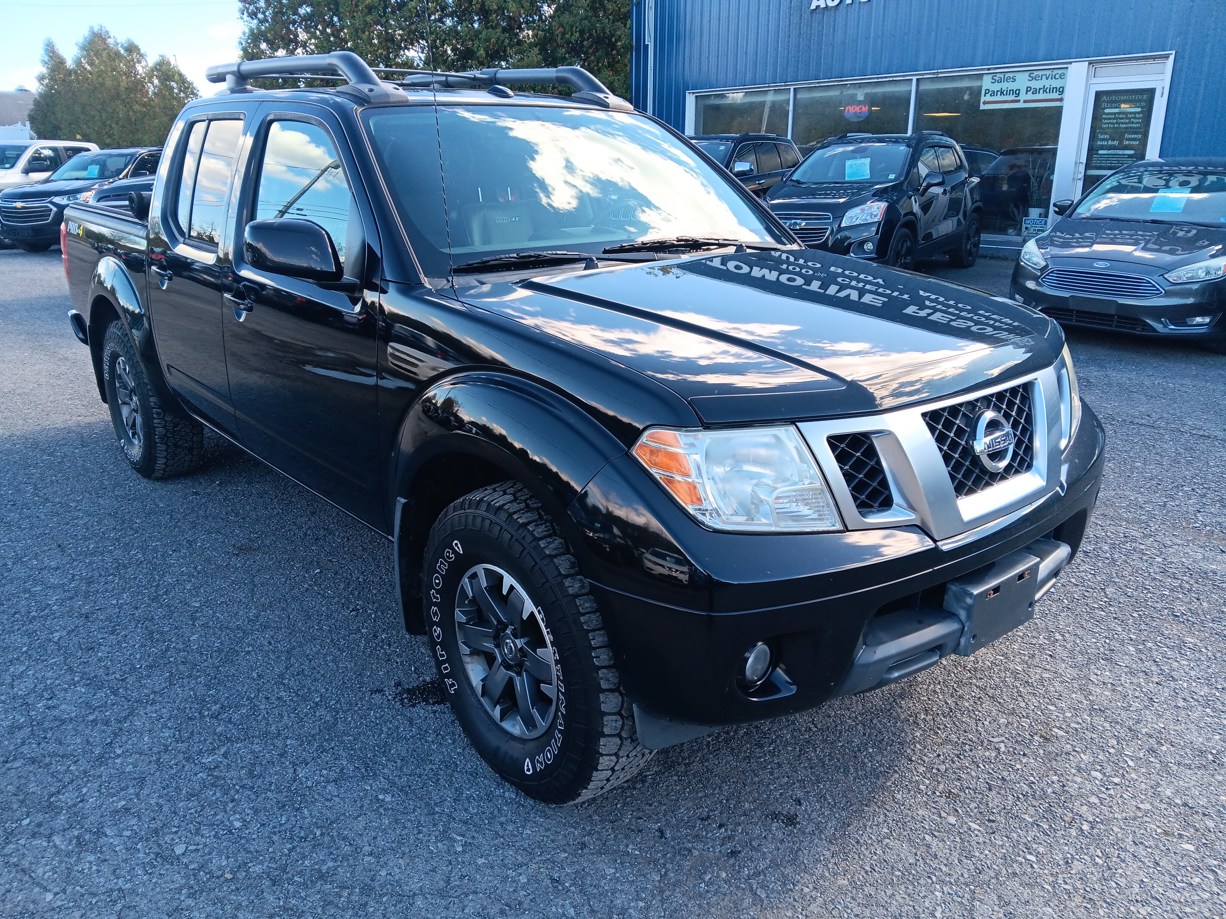 Used 2014 Nissan Frontier PRO-4X w/ Pro-4x Luxury Package AWD/4WD image 7