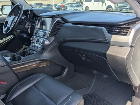 Used 2018 Chevrolet Suburban LT AWD/4WD image 23