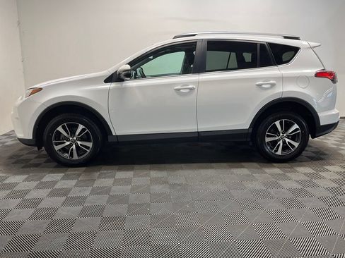 Used 2018 Toyota RAV4 XLE w/ Plus Extra Value Package AWD/4WD image 23