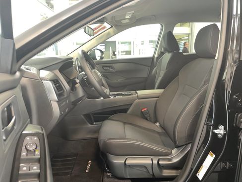 Used 2026 Nissan Rogue S AWD/4WD image 19