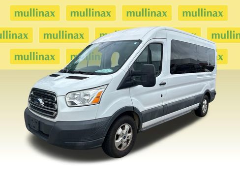 Used 2017 Ford Transit 350 XLT RWD image 6