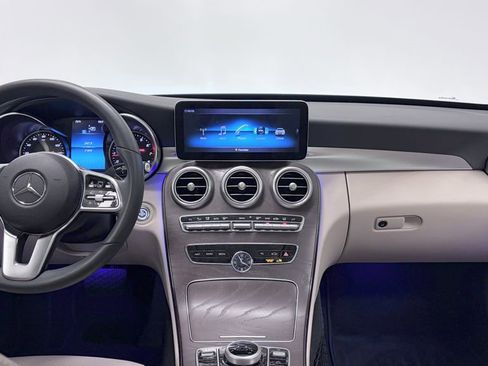 Used 2020 Mercedes-Benz C 300 4MATIC Sedan image 3