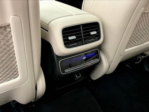 Certified 2023 Mercedes-Benz GLS 450 4MATIC image 10