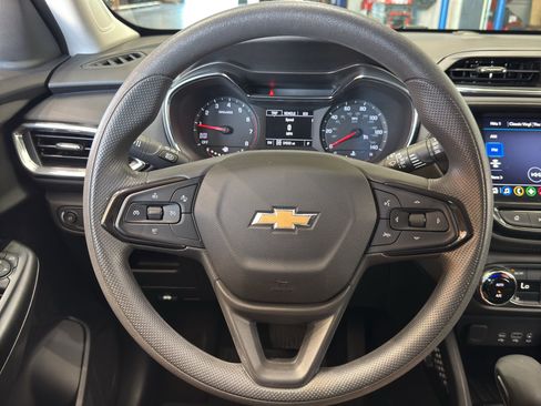 Used 2023 Chevrolet TrailBlazer LT w/ LPO, Blackout Package AWD/4WD image 21