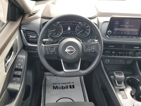 Certified 2023 Nissan Rogue SV image 15