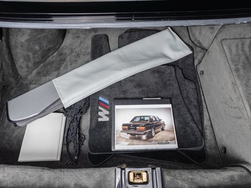 Used 1988 BMW M5 image 88