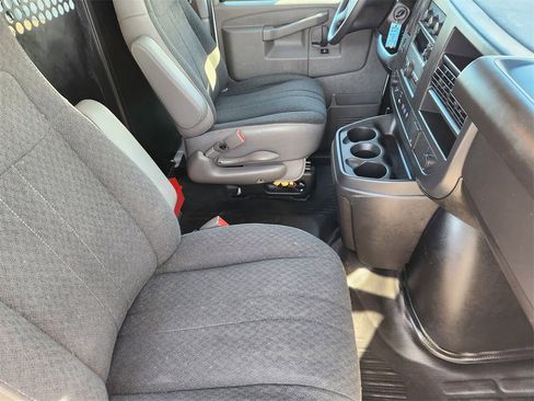 Certified 2024 GMC Savana 2500 w/ Driver Convenience Package image 16