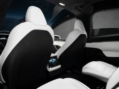 Used 2023 Tesla Model X Plaid image 64