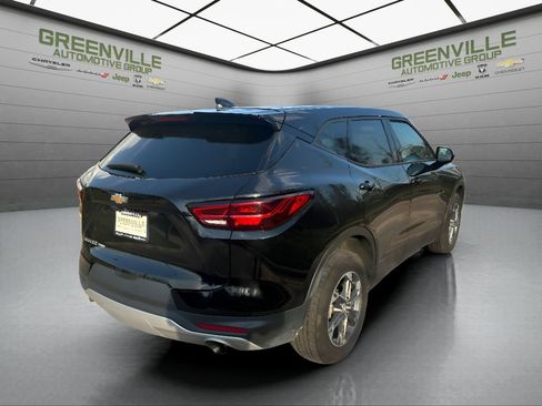 Used 2025 Chevrolet Blazer LT AWD/4WD image 5