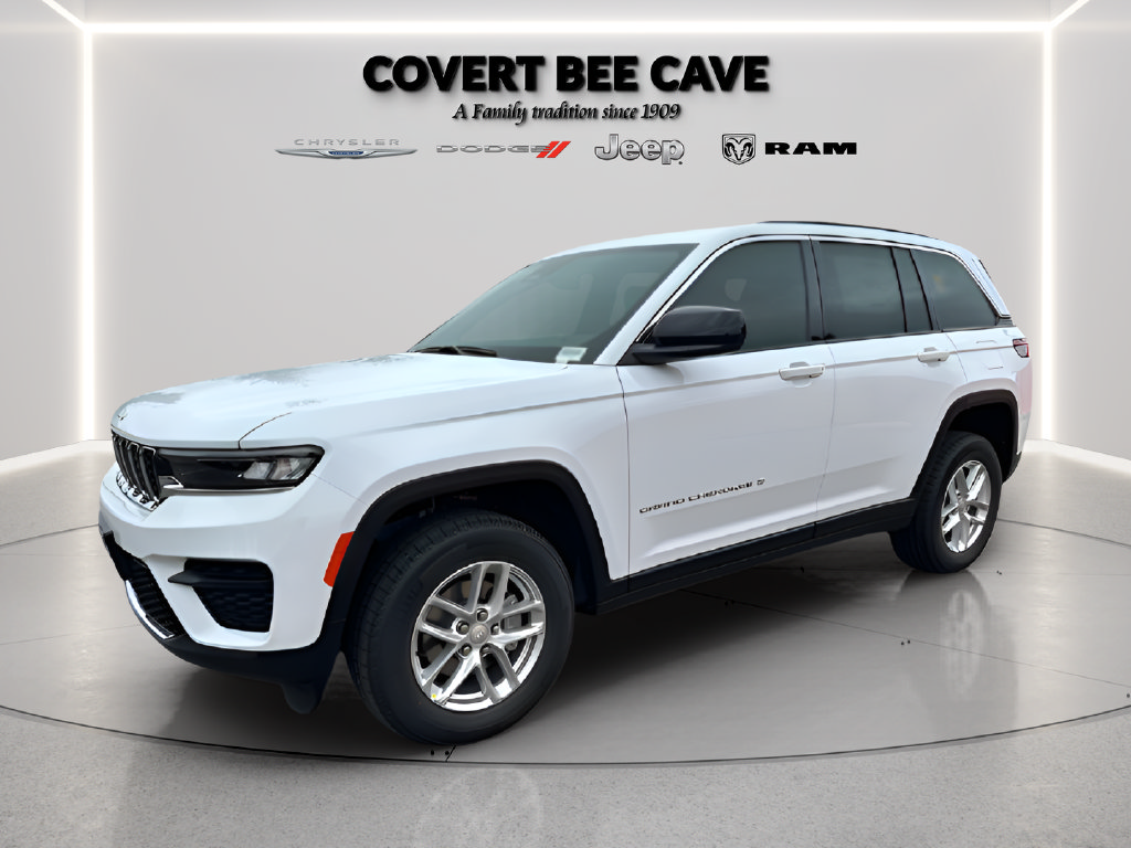 New 2026 Jeep Grand Cherokee Laredo RWD image 4