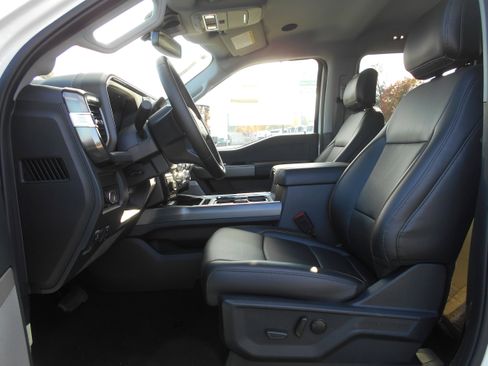 New 2025 Ford F250 Lariat w/ Lariat Ultimate Package image 31