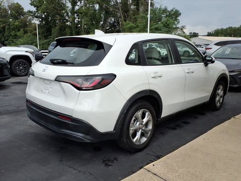 Used 2023 Honda HR-V LX image 3