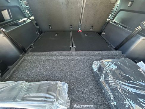 New 2026 Volkswagen Atlas SE image 41