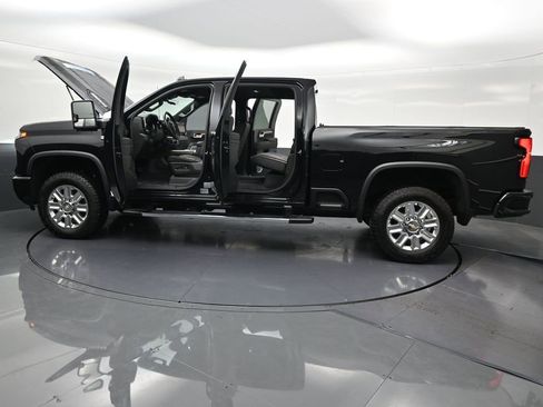 Used 2024 Chevrolet Silverado 2500 High Country w/ High Country Premium Package AWD/4WD image 35